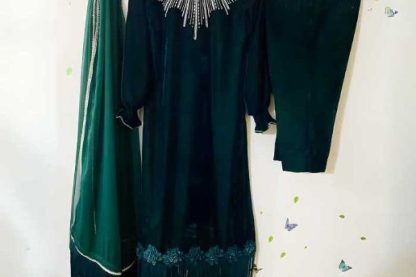 Green velvet dresses for wedding