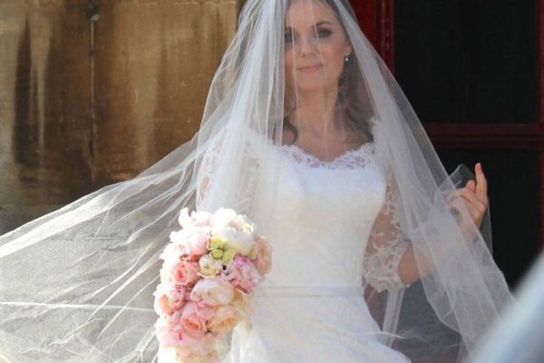 Geri halliwell wedding dress