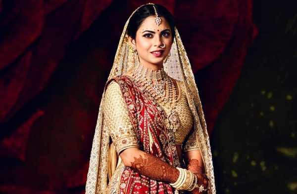 Isha ambani wedding dress