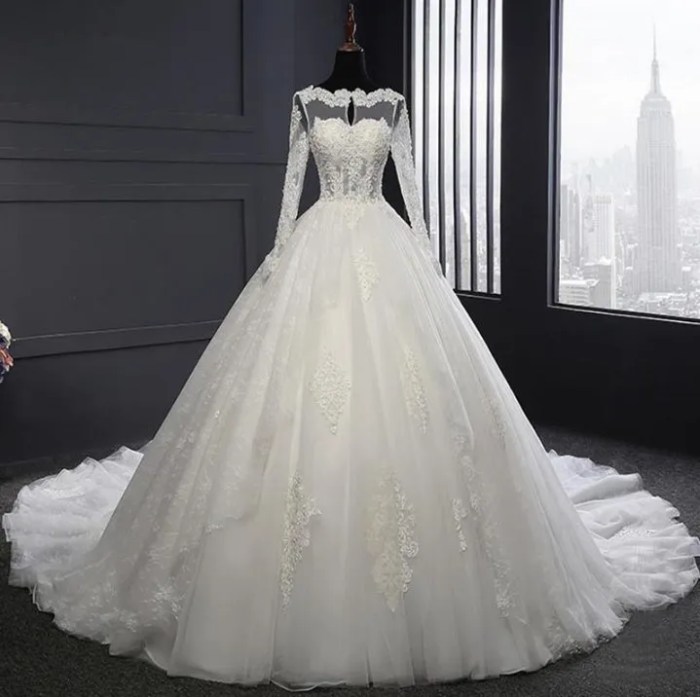 Huge puffy wedding dresses