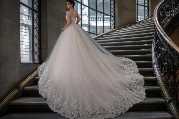 Wedding dress train gown lengths dresses cathedral trains styles veil bridal guide blog beautiful lace detachable make